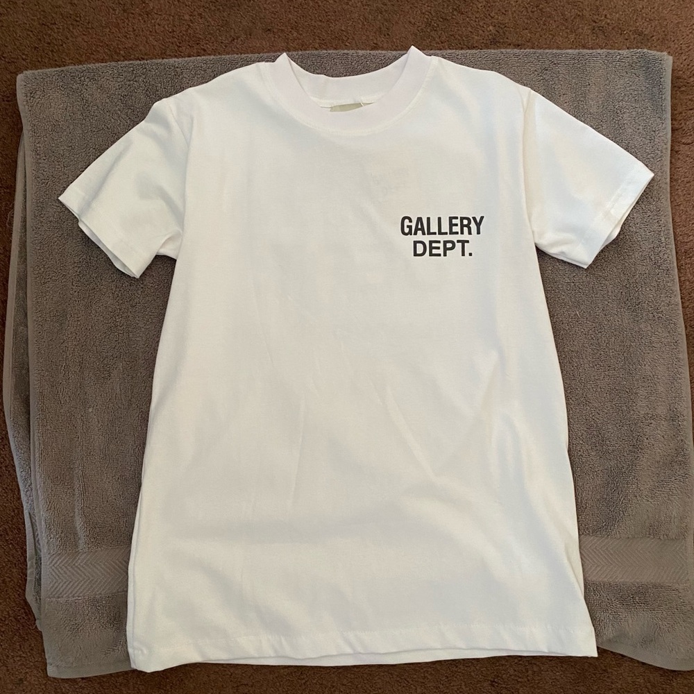 Gallery dept white tee
